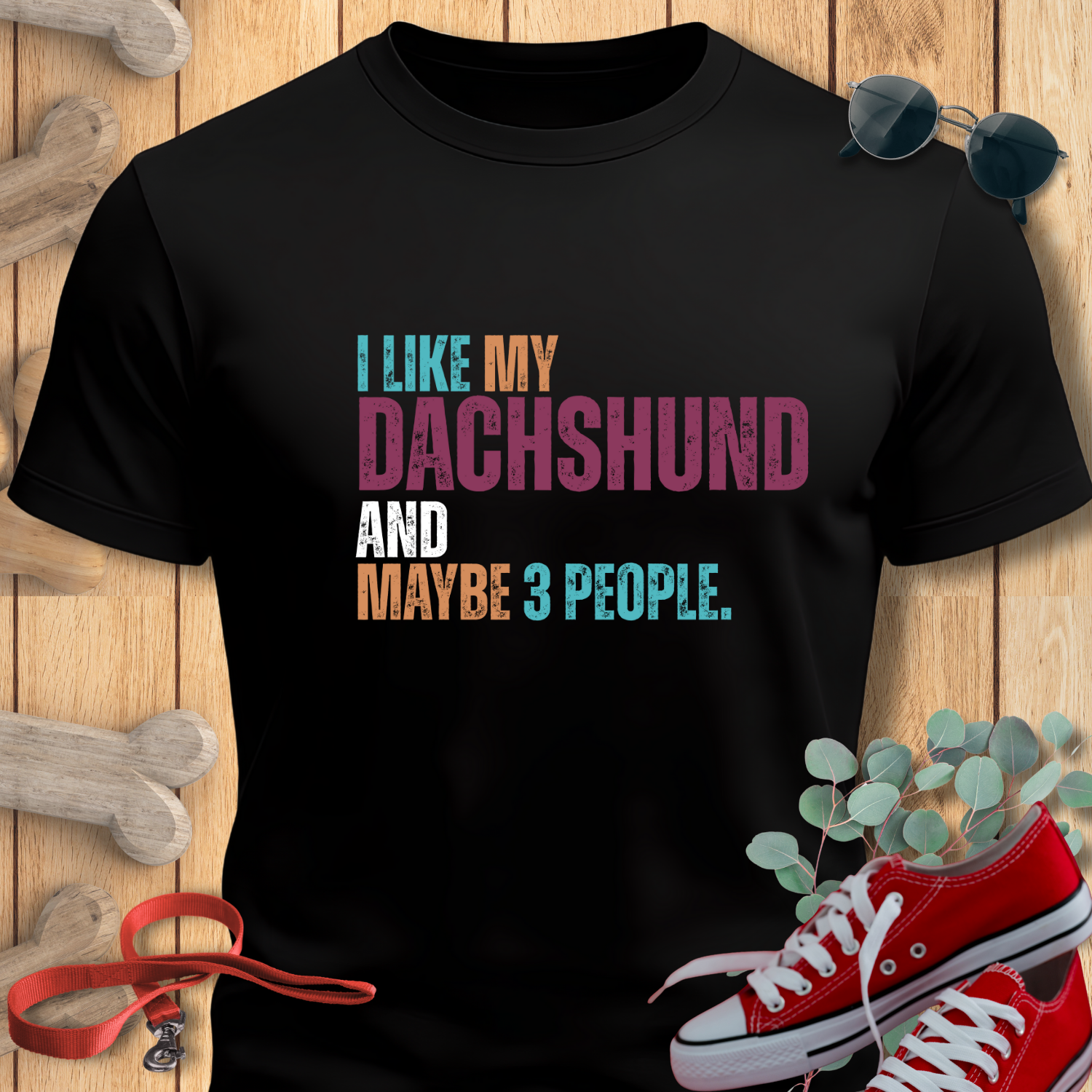 Dachshund shirt with text graphic in black